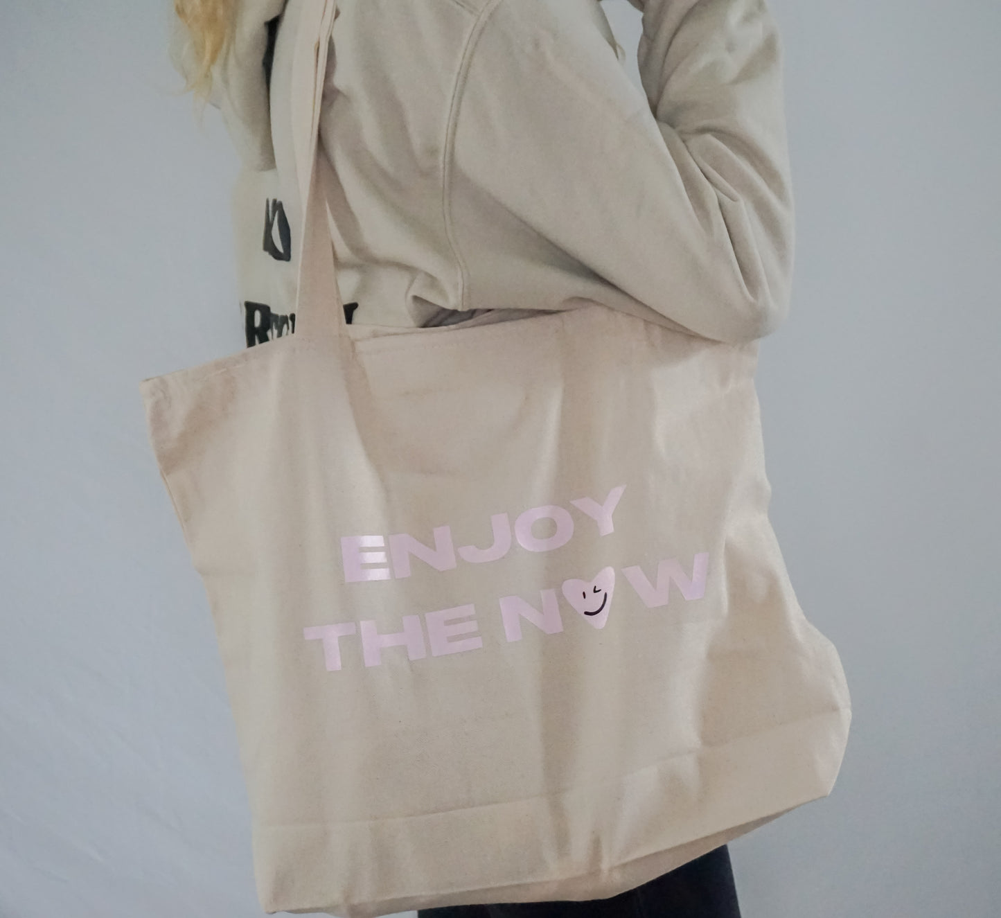 "ENJOY THE NOW" tote