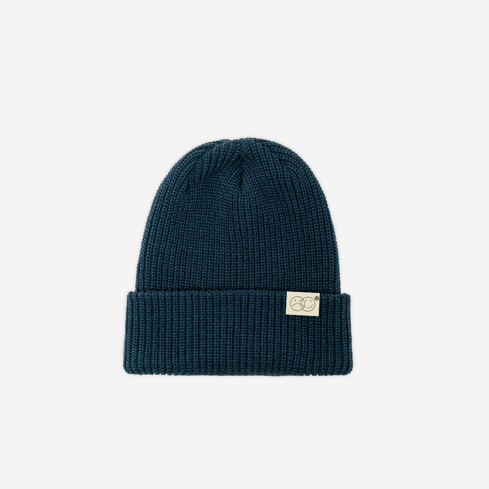 NAVY KNIT BEANIE