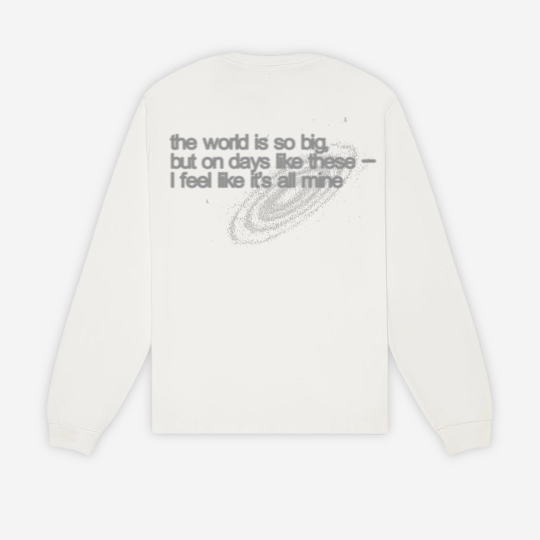 'THE WORLD IS MINE' CLOUDY WHITE LONG SLEEVE