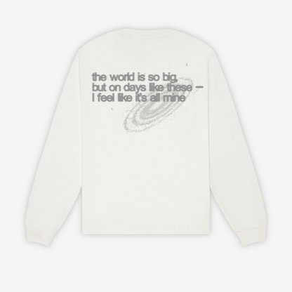 "THE WORLD IS MINE" Cloudy White Long Sleeve