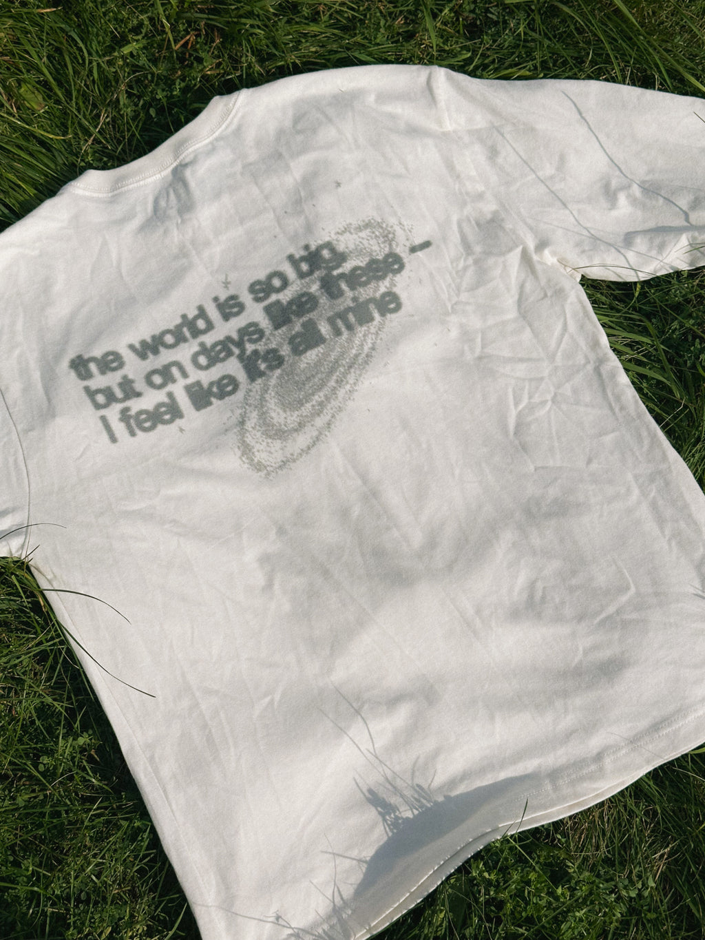 'THE WORLD IS MINE' CLOUDY WHITE LONG SLEEVE