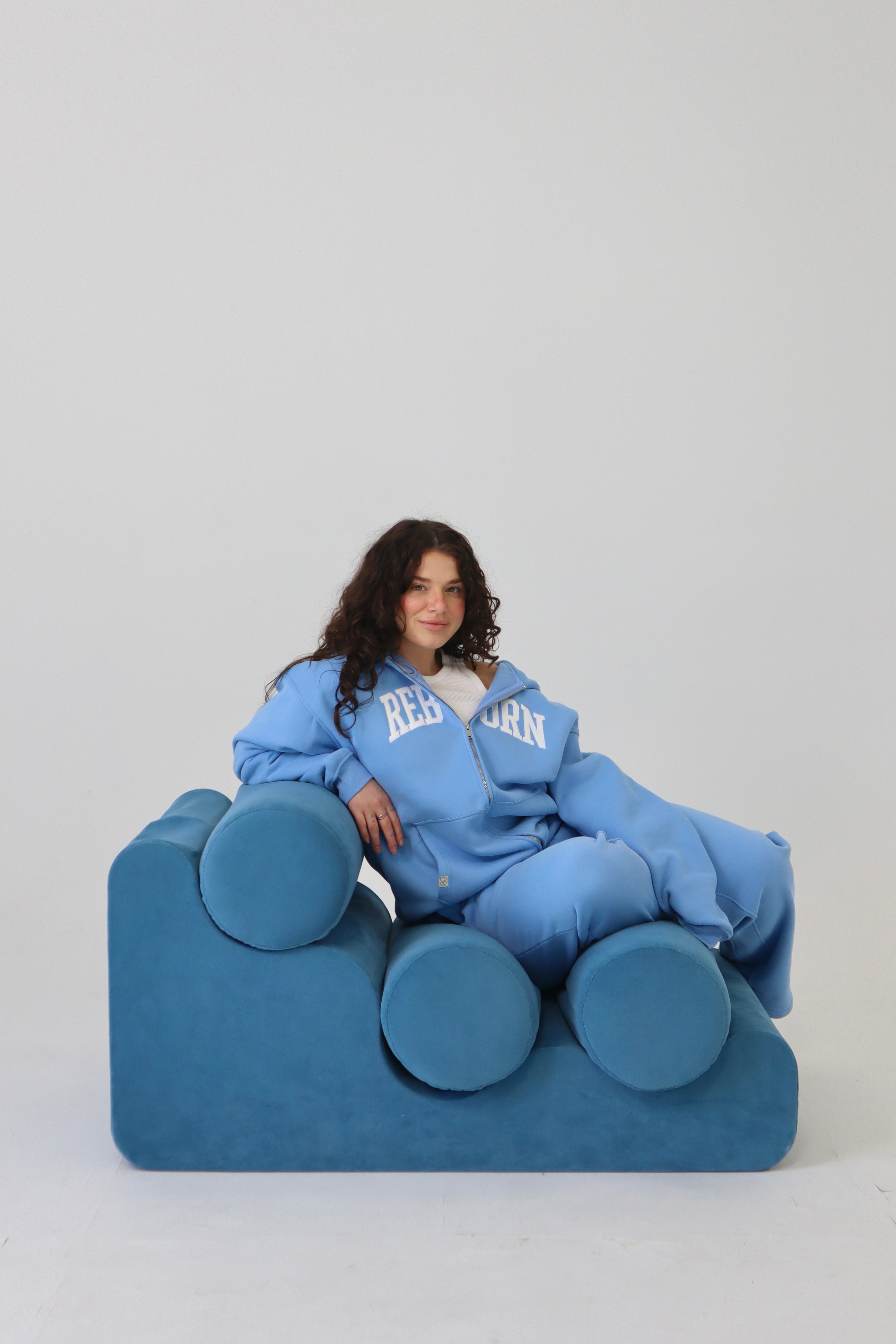 VARSITY ZIP HOODIE IN SKY