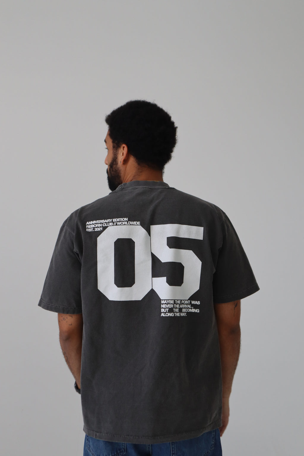 'THE BECOMING' TEE IN ACID GREY