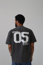 'THE BECOMING' TEE IN ACID GREY